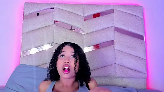 Snapshot of BrigitteRoy_ chatting on October 21, 2025, 2:55 am BrigitteRoy online show from October 21, 2025, 2:55 am