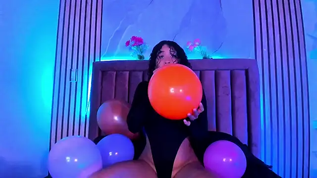 Snapshot of BrigitteRoy_ chatting on October 22, 2025, 3:06 am BrigitteRoy online show from October 22, 2025, 3:06 am