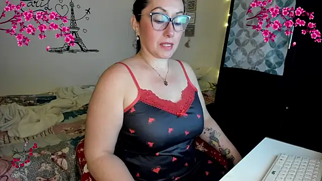 Snapshot of nataparis chatting on April 18, 2026, 12:13 am nataparis online show from April 18, 2026, 12:13 am
