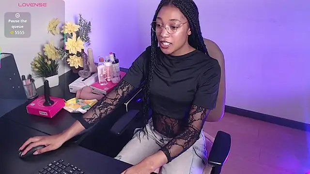 Snapshot of esmeralda-bk chatting on May 7, 2026, 9:29 pm esmeralda-bk online show from May 7, 2026, 9:29 pm