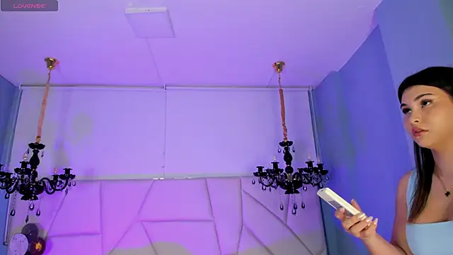 Aitana Hilton  online show from November 1, 2025, 11:37 am