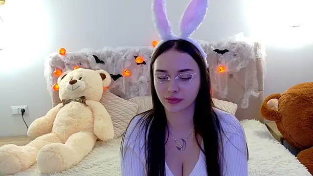 Snapshot of Lilliana_Moon chatting on October 25, 2025, 7:51 am Lilliana Moon online show from October 25, 2025, 7:51 am