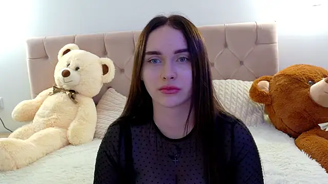 Snapshot of Lilliana_Moon chatting on October 18, 2025, 6:59 am Lilliana Moon online show from October 18, 2025, 6:59 am