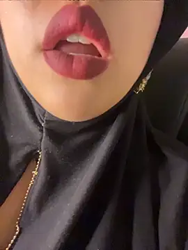 zahra Jalid online show from April 21, 2026, 10:27 pm