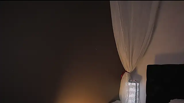 Snapshot of Bella_Alita chatting on November 9, 2025, 8:24 pm Bella Alita online show from November 9, 2025, 8:24 pm