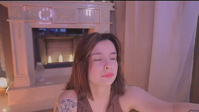 Snapshot of Bella_Alita chatting on November 6, 2025, 8:13 pm Bella Alita online show from November 6, 2025, 8:13 pm