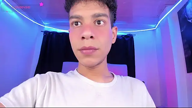 Ethan Boyy online show from June 18, 2026, 4:23 pm