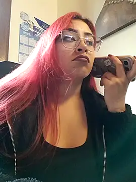 Snapshot of AnonymousGirl chatting on October 18, 2025, 9:39 pm AnonymousGirl online show from October 18, 2025, 9:39 pm