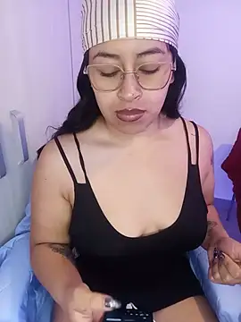 AnonymousGirl online show from August 1, 2026, 12:36 pm
