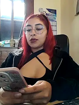 Snapshot of AnonymousGirl chatting on November 18, 2025, 3:15 pm AnonymousGirl online show from November 18, 2025, 3:15 pm