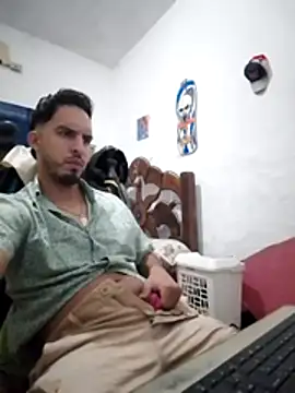 alejo5288 online show from November 20, 2025, 4:02 am