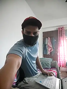 NikaYeptho online show from November 7, 2025, 8:19 am