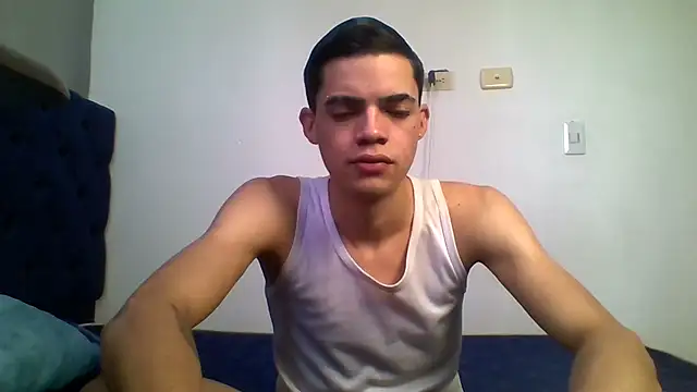 Latinos 2001 online show from July 6, 2026, 2:13 pm