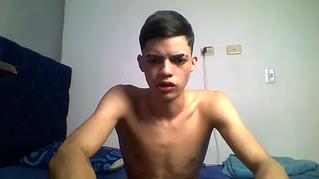 Latinos 2001 online show from June 25, 2026, 12:32 pm