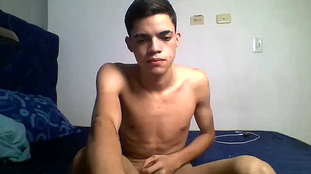 Latinos 2001 online show from July 4, 2026, 2:07 am