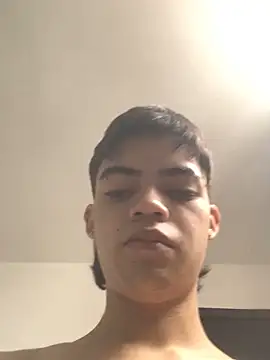 Snapshot of Latinos_2001 chatting on December 1, 2025, 1:12 pm Latinos 2001 online show from December 1, 2025, 1:12 pm