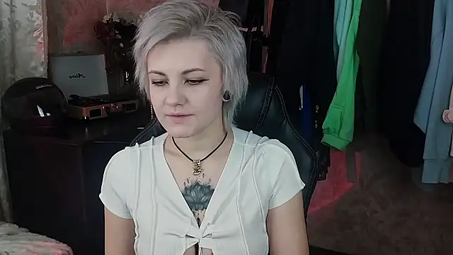 EvaBrownie online show from February 2, 2025, 9:29 am