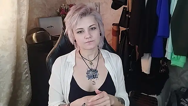 EvaBrownie online show from February 18, 2025, 11:33 am