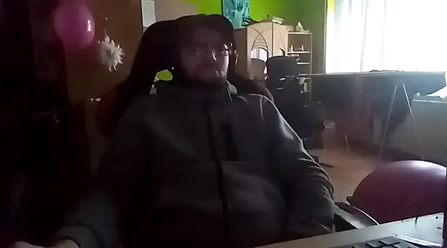 Snapshot of stary-w-kalesonach chatting on February 17, 2025, 3:44 pm stary-w-kalesonach online show from February 17, 2025, 3:44 pm