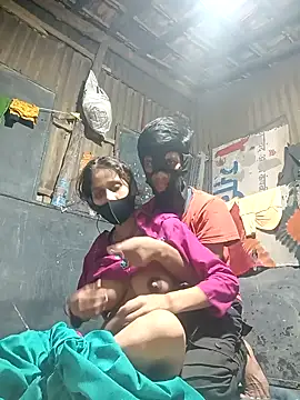 Snapshot of Anjalixxxx chatting on February 17, 2025, 6:39 pm Anjalixxxx online show from February 17, 2025, 6:39 pm