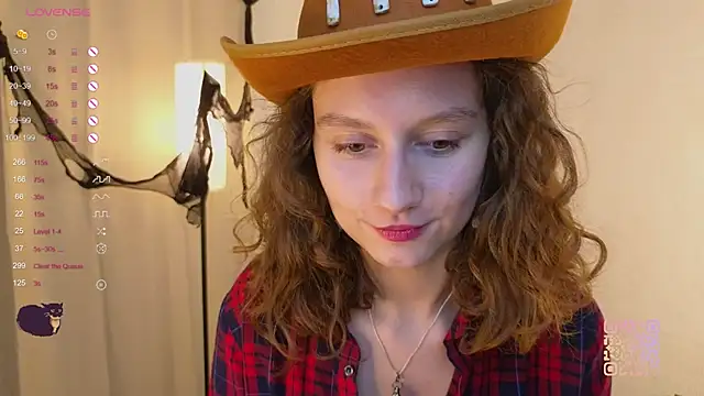 Snapshot of Leya_Curly chatting on October 31, 2025, 4:03 pm Leya Curly online show from October 31, 2025, 4:03 pm