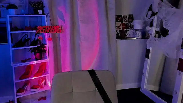 Snapshot of Sahara_Shields chatting on October 25, 2025, 10:58 am Sahara Shields online show from October 25, 2025, 10:58 am