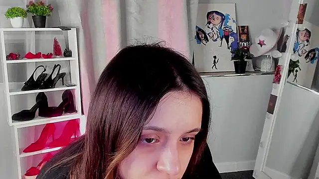 Snapshot of Sahara_Shields chatting on December 14, 2025, 10:21 am Sahara Shields online show from December 14, 2025, 10:21 am