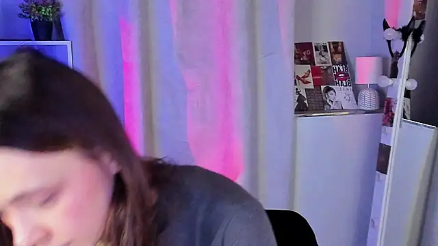 Snapshot of Sahara_Shields chatting on October 12, 2025, 10:27 am Sahara Shields online show from October 12, 2025, 10:27 am