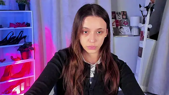 Snapshot of Sahara_Shields chatting on October 15, 2025, 10:01 am Sahara Shields online show from October 15, 2025, 10:01 am