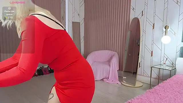 Eva  Summer online show from October 13, 2025, 4:14 am