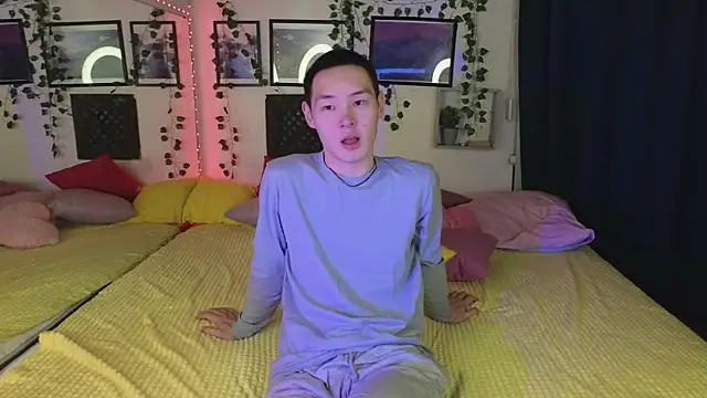 Snapshot of M_Jasper chatting on February 13, 2025, 6:37 pm M Jasper online show from February 13, 2025, 6:37 pm