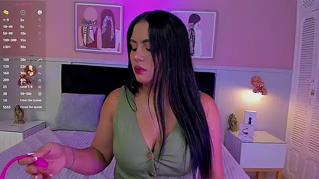 Snapshot of janna_lopez_ chatting on October 19, 2025, 4:48 am janna lopez online show from October 19, 2025, 4:48 am