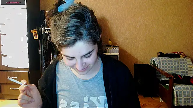 Snapshot of _Roselina_ chatting on April 10, 2026, 5:53 pm Roselina online show from April 10, 2026, 5:53 pm