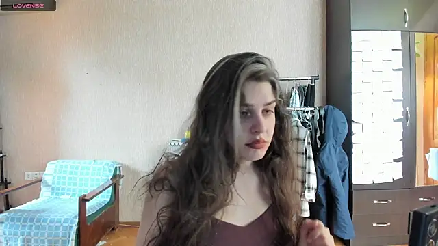 Snapshot of _Roselina_ chatting on April 29, 2026, 8:29 am Roselina online show from April 29, 2026, 8:29 am