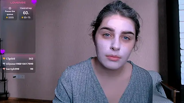 Snapshot of _Roselina_ chatting on October 28, 2025, 11:20 am Roselina online show from October 28, 2025, 11:20 am