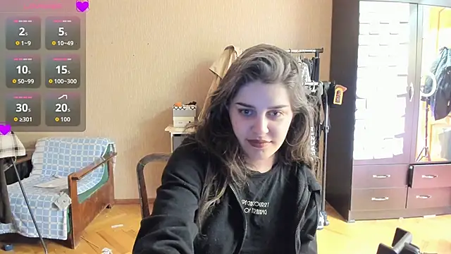 Snapshot of _Roselina_ chatting on May 8, 2026, 8:34 pm Roselina online show from May 8, 2026, 8:34 pm