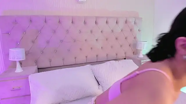 Snapshot of MattThompsonn chatting on September 10, 2025, 8:52 pm MattThompsonn online show from September 10, 2025, 8:52 pm