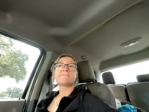 Hatgirl69 online show from October 3, 2025, 3:24 pm