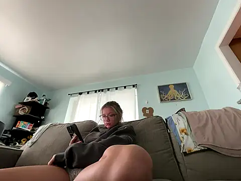 Hatgirl69 online show from September 23, 2025, 2:02 pm