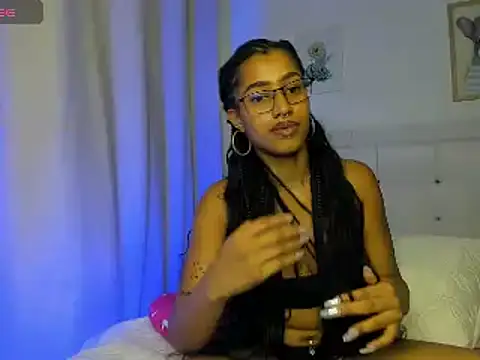 Snapshot of Missangeldust16 chatting on February 25, 2025, 11:37 pm Missangeldust16 online show from February 25, 2025, 11:37 pm