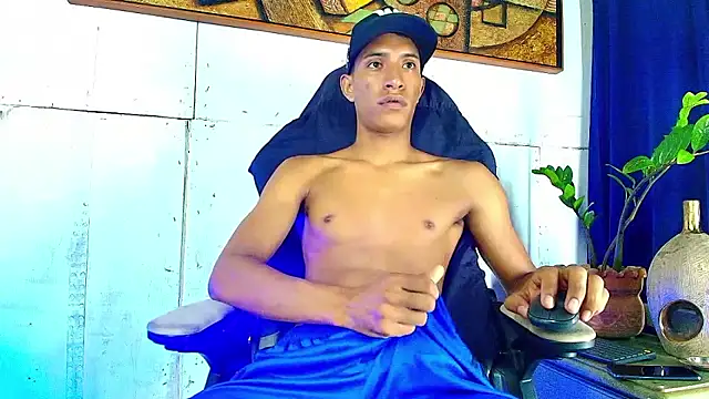 Snapshot of matteo_rivas chatting on October 4, 2025, 4:36 am matteo rivas online show from October 4, 2025, 4:36 am
