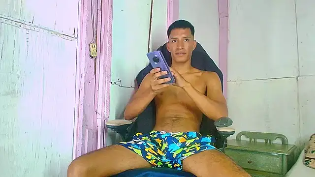 Snapshot of matteo_rivas chatting on September 21, 2025, 4:01 pm matteo rivas online show from September 21, 2025, 4:01 pm