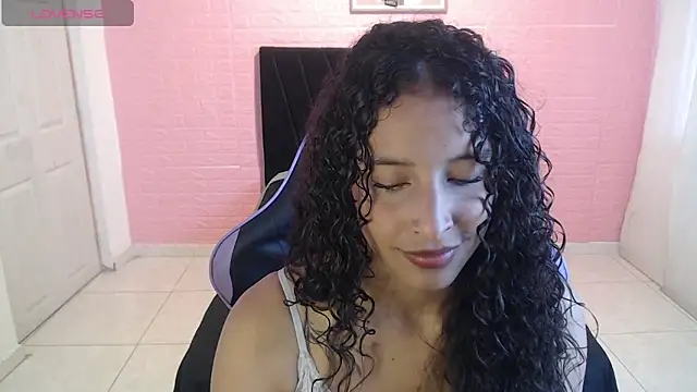 Snapshot of DULCE1609 chatting on May 25, 2026, 7:45 pm DULCE1609 online show from May 25, 2026, 7:45 pm
