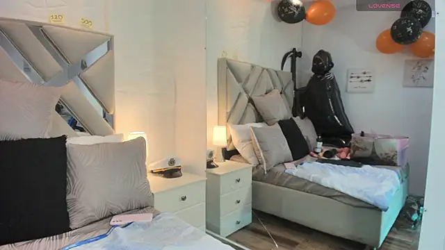 Snapshot of raquell_moore chatting on October 15, 2025, 12:13 pm raquell moore online show from October 15, 2025, 12:13 pm