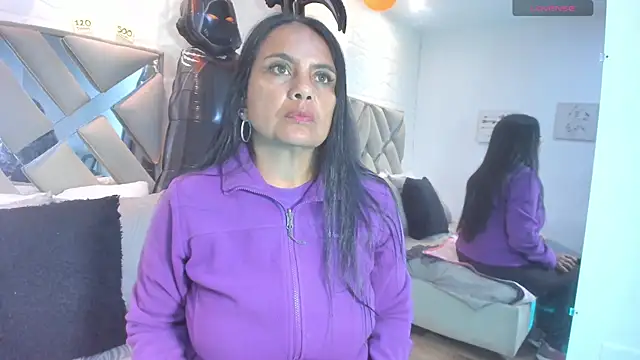 Snapshot of raquell_moore chatting on October 12, 2025, 2:51 pm raquell moore online show from October 12, 2025, 2:51 pm