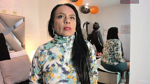 Snapshot of raquell_moore chatting on October 23, 2025, 12:04 pm raquell moore online show from October 23, 2025, 12:04 pm