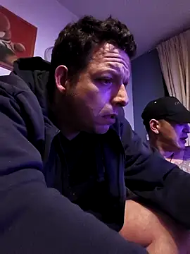 Thomaszz3 online show from February 3, 2026, 11:32 pm