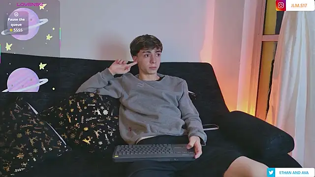 ethan and ava online show from December 22, 2025, 2:22 am