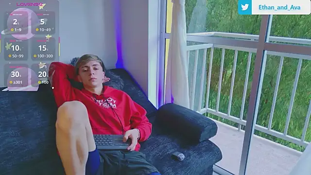 Snapshot of ethan_and_ava chatting on October 14, 2025, 1:01 pm ethan and ava online show from October 14, 2025, 1:01 pm