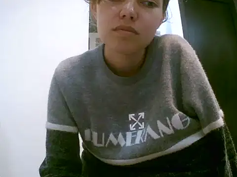 Snapshot of VittoriaTaylor chatting on December 16, 2025, 10:25 pm VittoriaTaylor online show from December 16, 2025, 10:25 pm